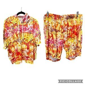 NWT Paper + Tee Plus Size 2 Piece Vibrant Graffiti Hoodie & Shorts - Size 3XL